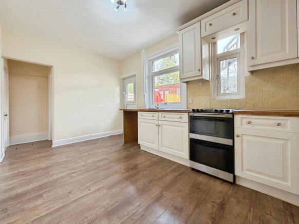 3 bed Terraced for sale Image 6