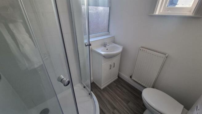 Bathroom Downstairs.jpg