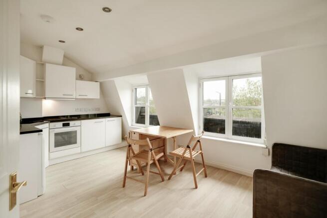Kitchen ()