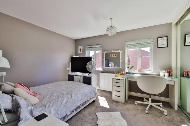 4 bed Town House for sale Image 5