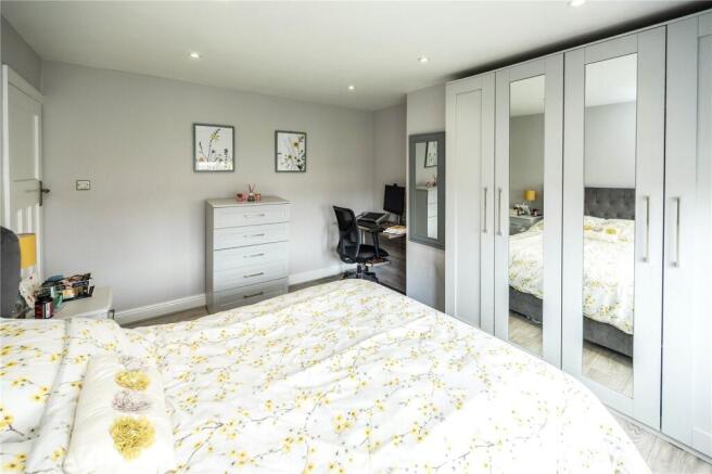 3 bed Semi-Detached for sale Image 10