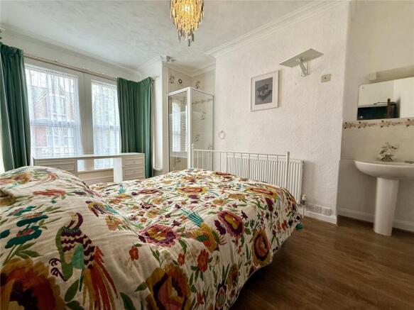 6 bed Terraced for sale Image 11