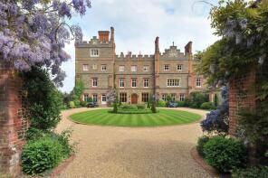 Apartment 8, Albury Park Mansion, Albury Park, Guildford GU5 9BB