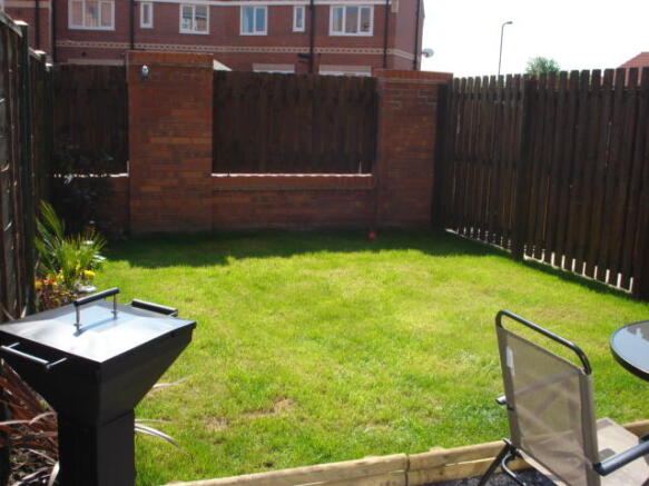 REAR GARDEN SHOT