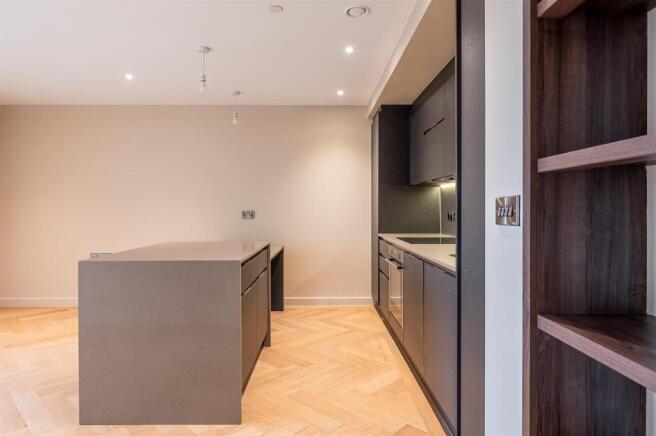 2 bed Apartment for sale Image 5