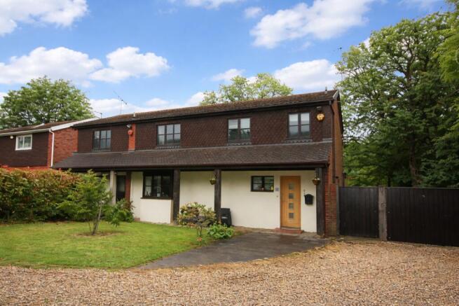 Spacious four bedrooms plus annexe and an amazing