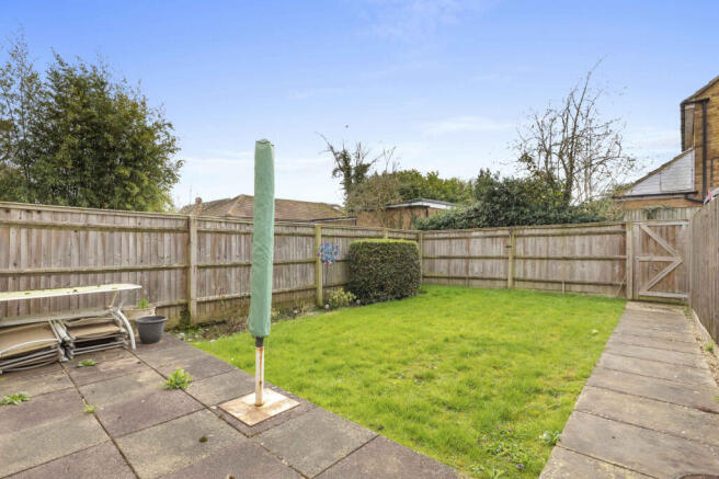 26 Dedmere Court, SL7 1PL (LOW RES)-10