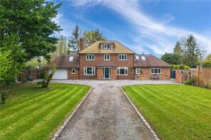Applewood, Bath Road, Littlewick Green, Maidenhead SL6 3QR