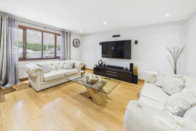 Aylesbury Court, Sheffield, Sheffield, S9 photo 4