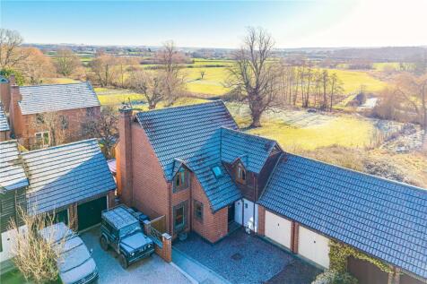 Cedar Close, Worton, Devizes, Wiltshire, SN10