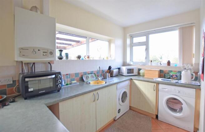 Kitchen.JPG