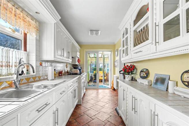 Kitchen_2.jpeg