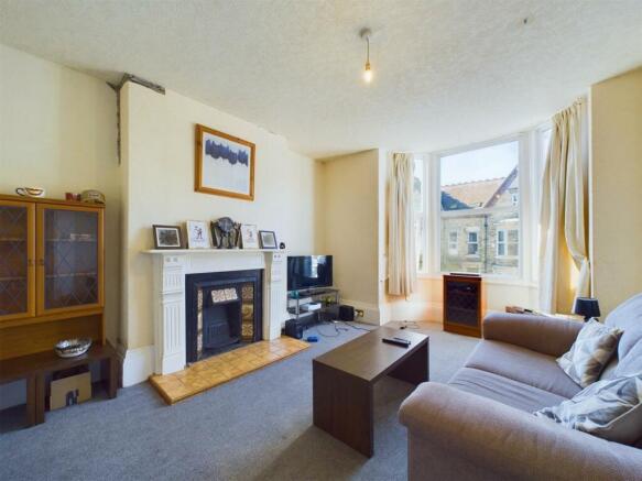 6 bed Block of Apartments for sale Image 7