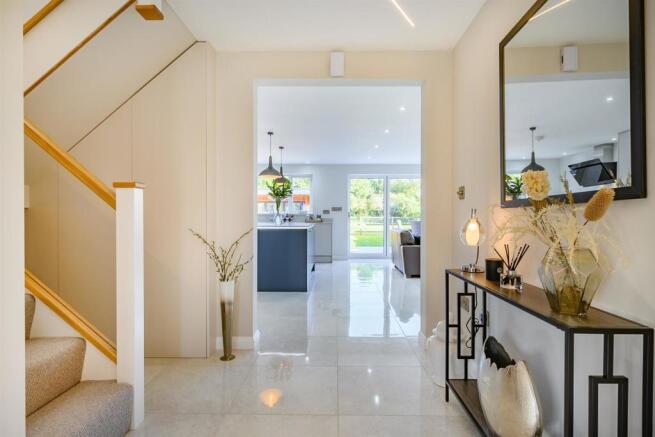 8482132-interior02.jpg