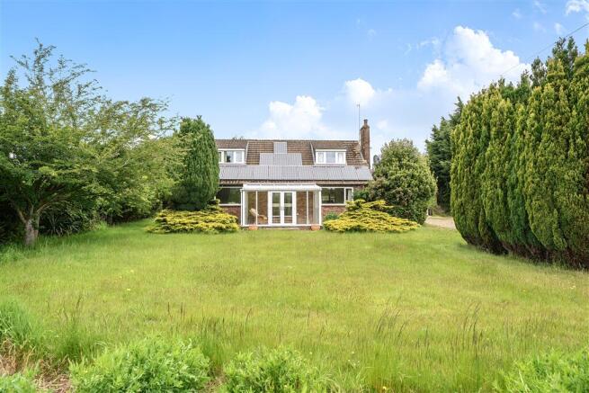 3-bed detached on Southerly, Roughton, Norwich NR11 8AF, £325,000