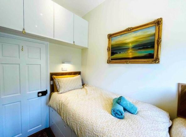 Southgrove Road, Ventnor photo 5
