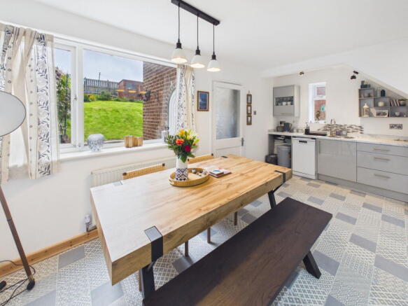 3 bed Semi-Detached for sale Image 5