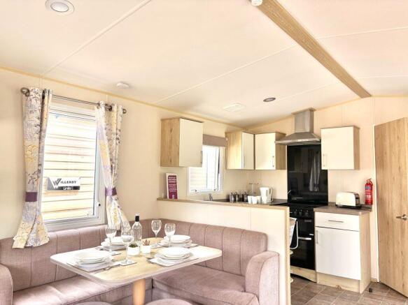 Abi Summer Breezes 2018 Car0055863 140621978.jpeg