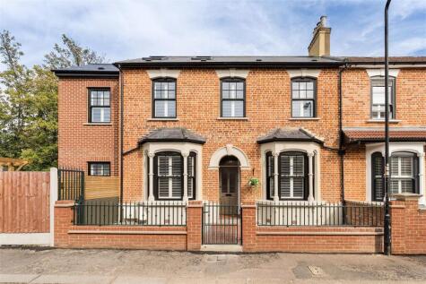 Connaught Road, Walthamstow