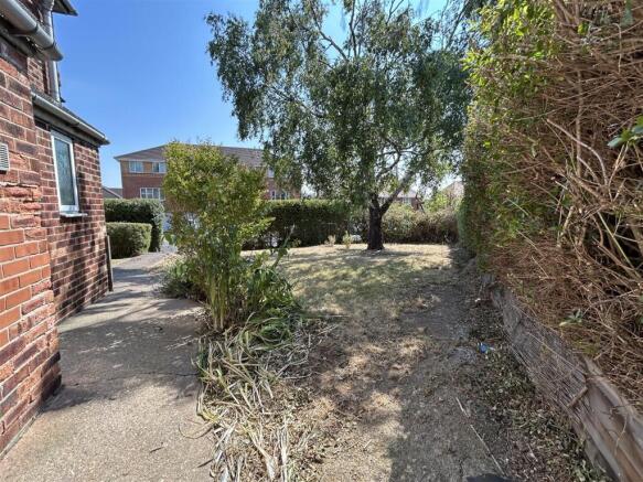 3 bed Semi-Detached for sale Image 10