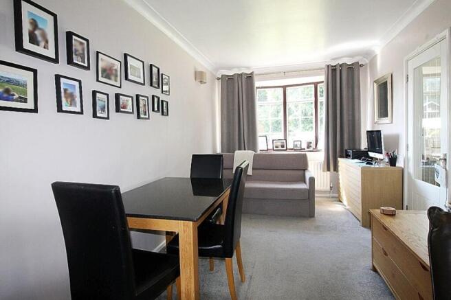 3 bed Semi-Detached for sale Image 6