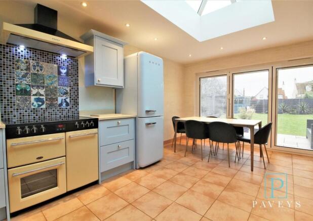 KITCHEN BREAKFAST ROOM