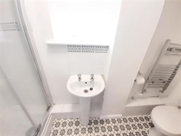 Ground-floor shower room