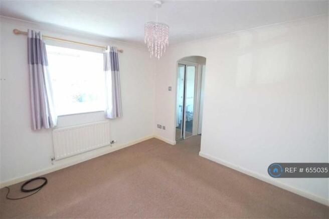 Master Bedroom (2) Leading To Ensuite