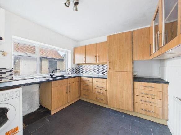 2 bed Semi-Detached for sale Image 4
