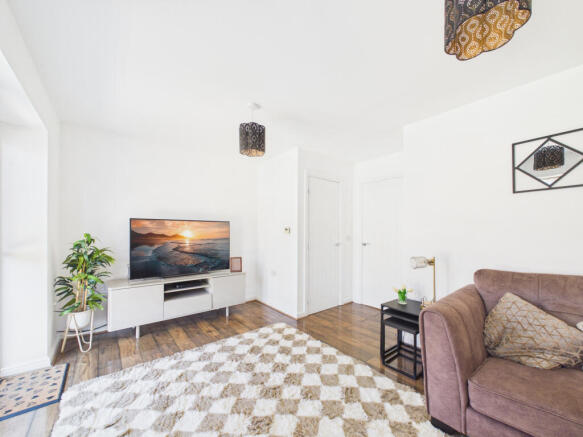 3 bed Semi-Detached for sale Image 5