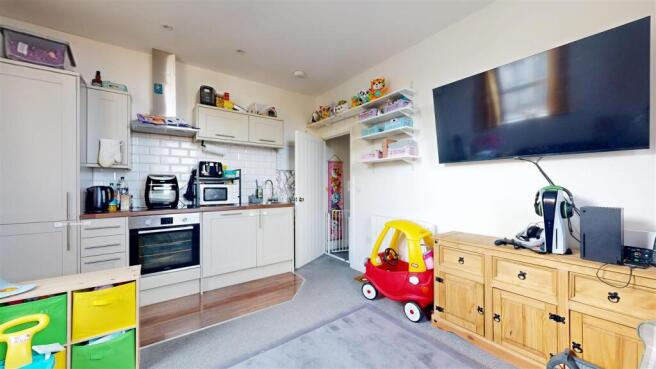 8-Yew-Tree-House-08262025_114241.jpg