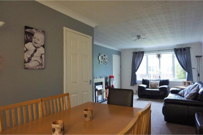 Lounge/Dining Room