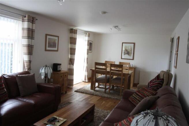 Lounge/Dining Room
