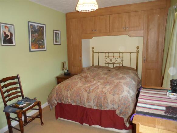 37 Oaktree Avenue, S