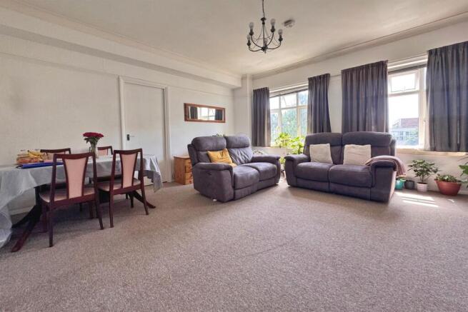 Living/Dining Area