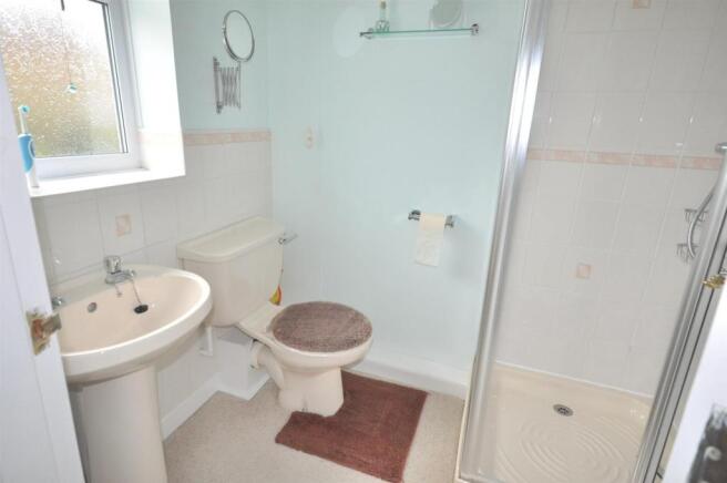 ENSUITE SHOWER ROOM