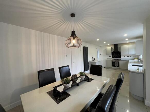Living_Dining_Kitchen_(3).jpg