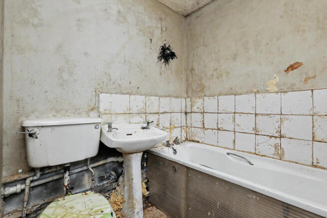 1 bed Ground Flat for sale Image 6