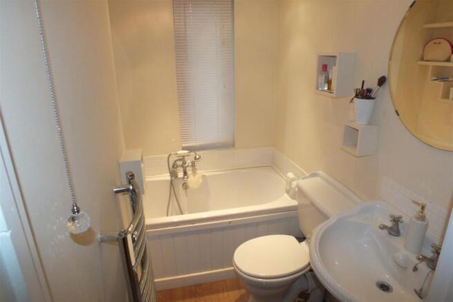 En Suite 2.JPG