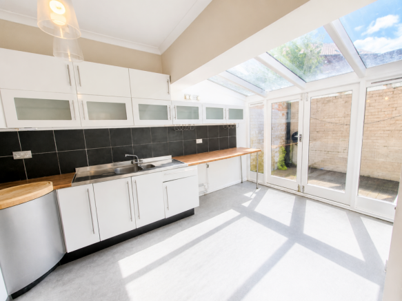 3 bed Detached for sale Image 8