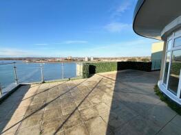 Flat 4, Aqua, Lifeboat Quay, Poole BH15 1LS
