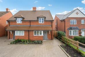 8a, Robin Gibb Road, Thame OX9 3FD