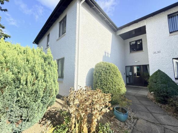 2 bed Flat for sale Image 8