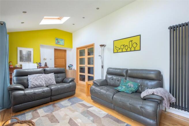 4 bed Detached for sale Image 12