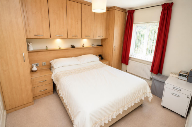 3 bed Semi-Detached for sale Image 8
