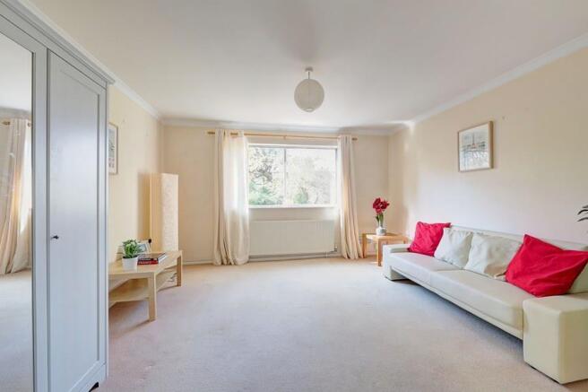 221_rusham_road_Rece