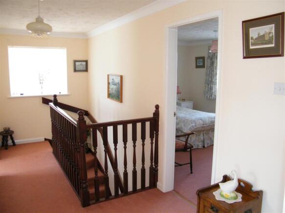 FIRST FLOOR LANDING