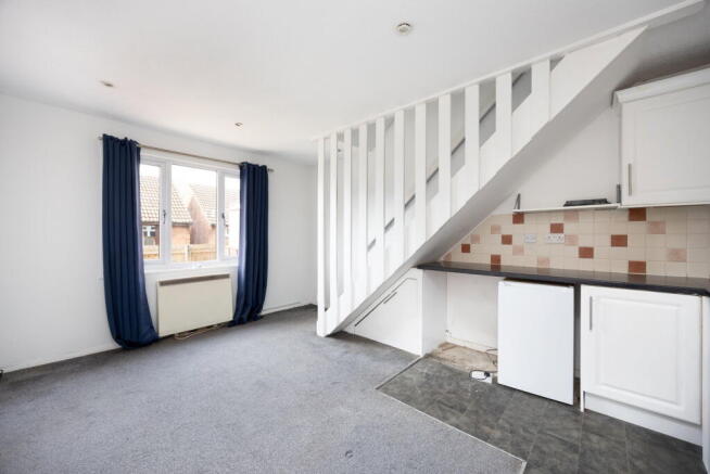 Cornfield Road, Devizes, SN10 3BA photo 4