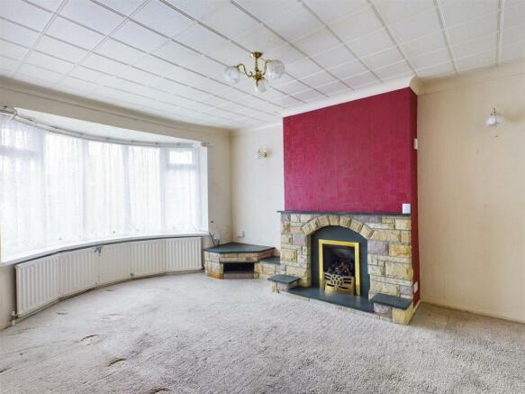 lounge 1.jpg