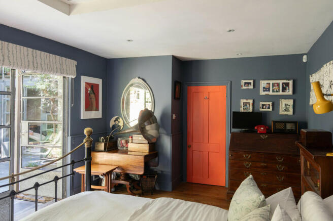 Photo 10